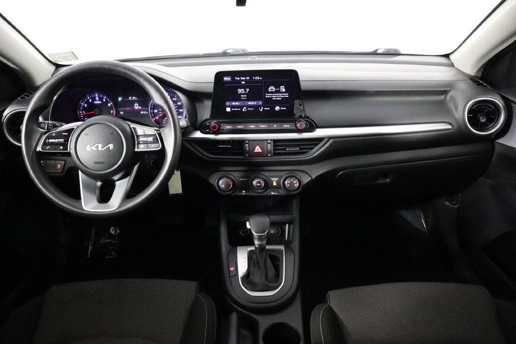 Used 2024 Kia Forte LXS w/ LXS Technology Package FWD image 13