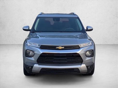 Used 2023 Chevrolet TrailBlazer LT FWD image 2