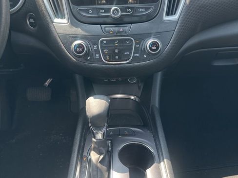 Used 2025 Chevrolet Malibu LT image 22