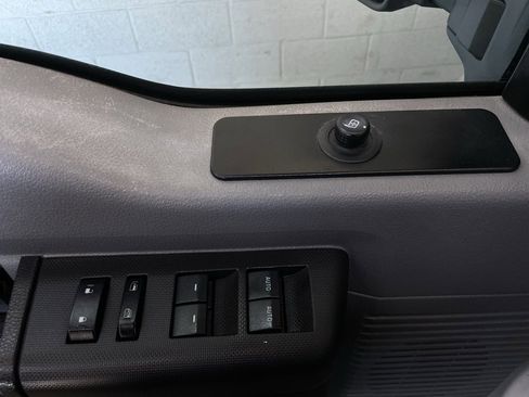 Used 2015 Ford F550 XL w/ Power Equipment Group image 18