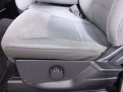 Used 2022 Ford F150 XLT image 32