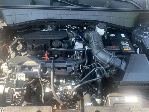 Certified 2024 Hyundai Kona Limited FWD image 12