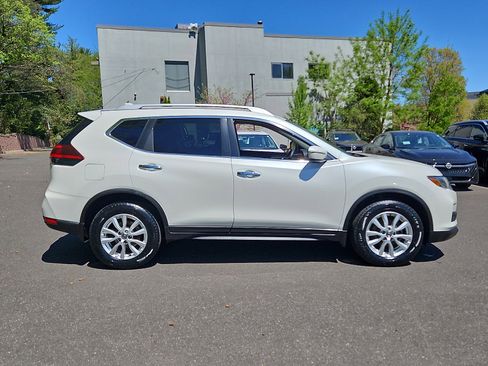 Certified 2019 Nissan Rogue SV AWD/4WD image 7