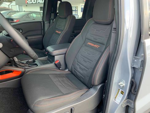 Used 2023 Nissan Frontier PRO-4X w/ Pro Convenience Package image 2