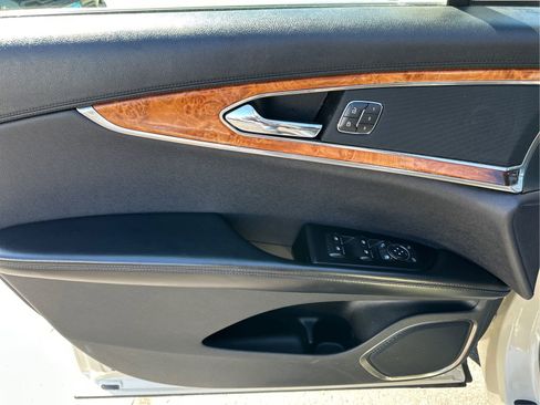 Used 2016 Lincoln MKX Reserve w/ Technology Package AWD/4WD image 21