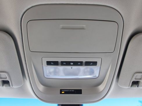 Used 2020 Chevrolet Colorado Z71 image 35