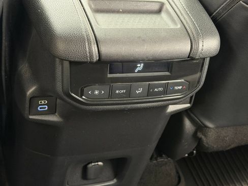 Used 2024 Toyota Grand Highlander AWD image 32