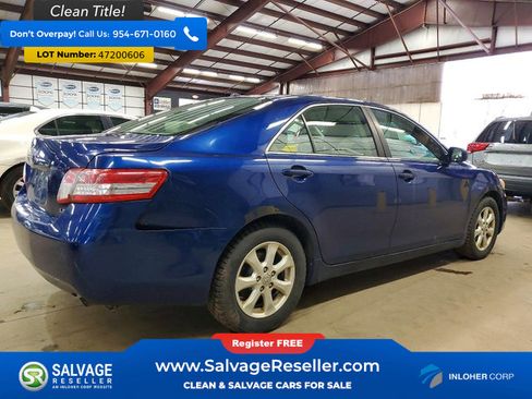 Used 2011 Toyota Camry LE w/ LE Extra-Value Pkg image 4