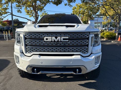 Used 2020 GMC Sierra 2500 Denali w/ Denali Ultimate Package AWD/4WD image 2