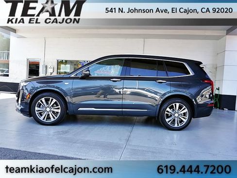 Used 2021 Cadillac XT6 Premium Luxury FWD image 6