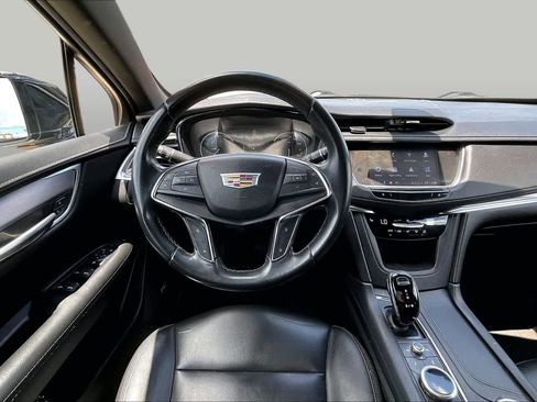 Used 2022 Cadillac XT5 Luxury FWD image 6