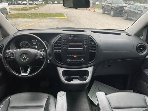 Used 2019 Mercedes-Benz Metris Passenger image 18
