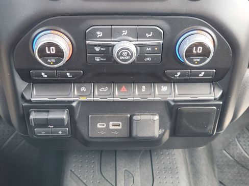 Used 2021 Chevrolet Silverado 1500 LT RWD image 21