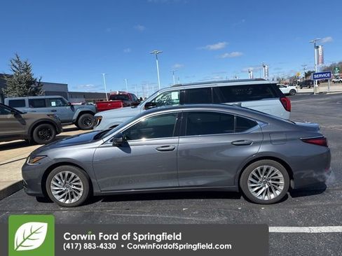 Used 2020 Lexus ES 350 350 Luxury w/ Accessory Package 2 image 4