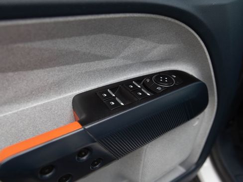 Used 2022 Ford Maverick XLT image 12