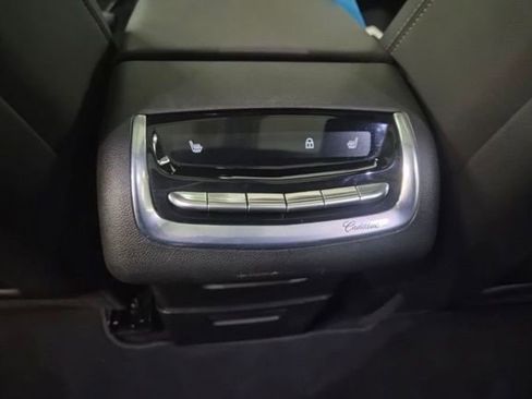 Certified 2025 Cadillac XT6 Premium Luxury image 38