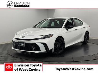 Used 2026 Toyota Camry Hybrid w/ Convenience Package