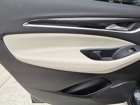 Used 2019 Buick Enclave Essence FWD image 42