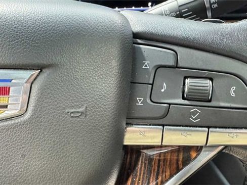 Used 2023 Cadillac Escalade ESV Premium Luxury image 35