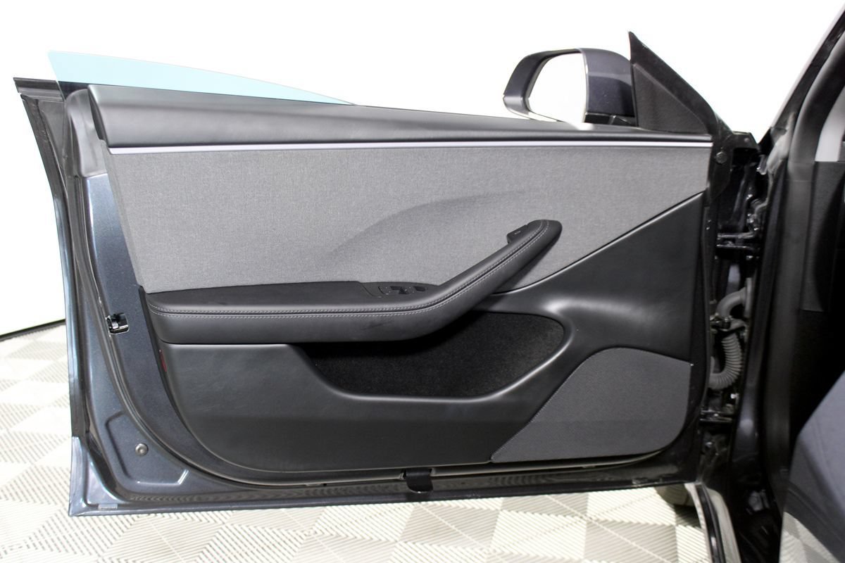 Used 2025 Tesla Model 3 Long Range RWD image 4