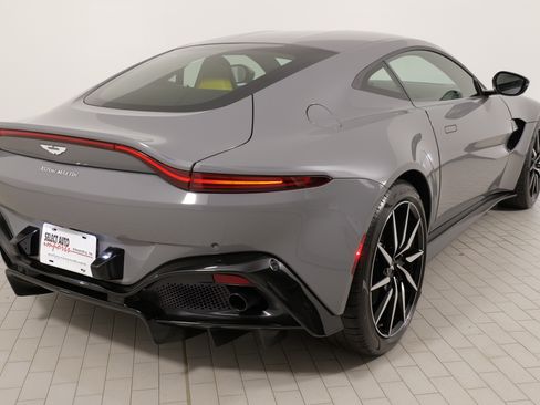 Used 2019 Aston Martin V8 Vantage Coupe RWD image 16
