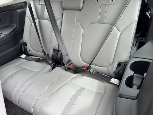 Certified 2025 Honda Pilot EX-L image 23