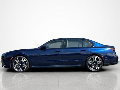 Used 2023 BMW 760i xDrive AWD/4WD image 2