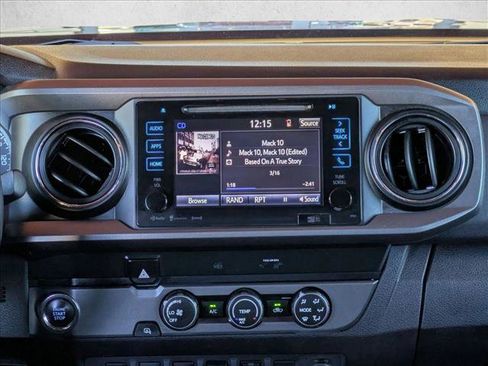 Used 2019 Toyota Tacoma TRD Off-Road image 15