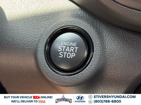 Certified 2025 Hyundai Venue Limited image 30
