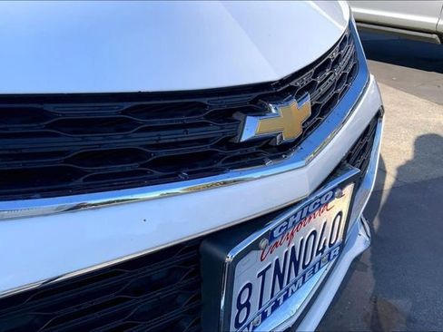 Used 2017 Chevrolet Cruze LS image 27