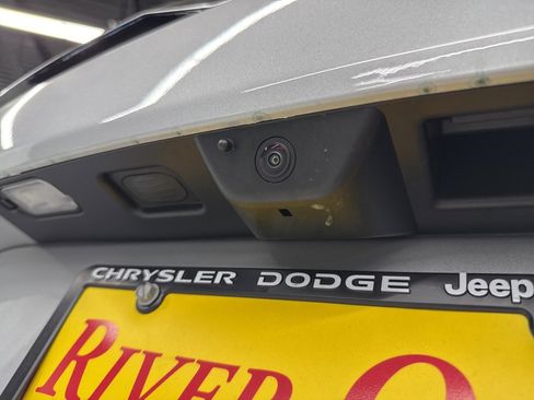 Used 2025 Jeep Grand Cherokee Summit image 7