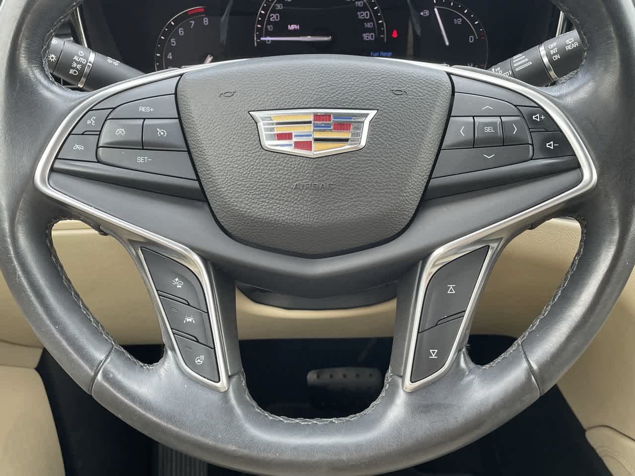Used 2017 Cadillac XT5 Luxury w/ Driver Awareness Package AWD/4WD image 10