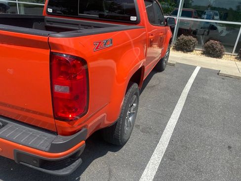 Used 2019 Chevrolet Colorado Z71 AWD/4WD image 12