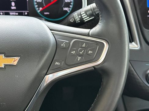 Used 2025 Chevrolet Malibu RS FWD image 34
