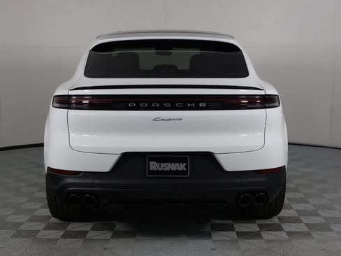 New 2026 Porsche Cayenne Coupe AWD/4WD image 6