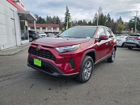 New 2025 Toyota RAV4 XLE image 3