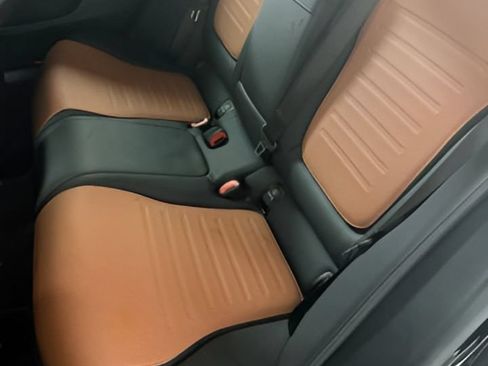 Used 2023 Mercedes-Benz C 300 Sedan image 12
