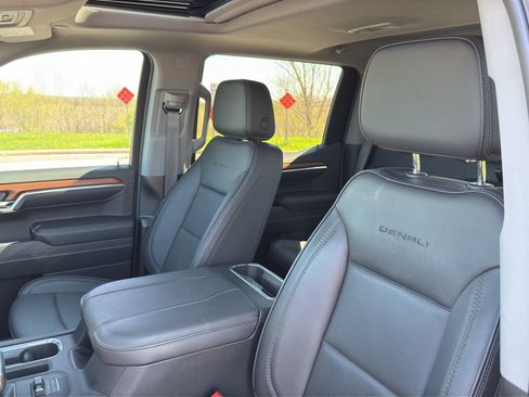 Used 2023 GMC Sierra 1500 Denali w/ Technology Package AWD/4WD image 20