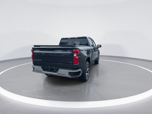 Used 2023 Chevrolet Silverado 1500 LT AWD/4WD image 8