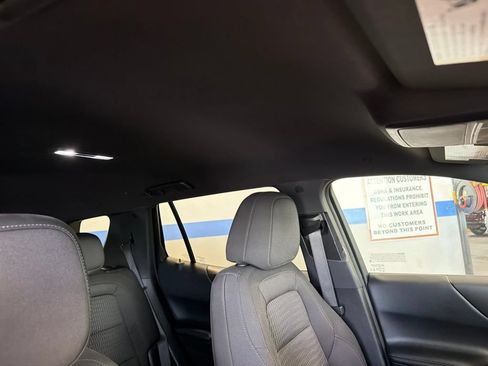 Used 2026 Chevrolet Equinox LT AWD/4WD image 32