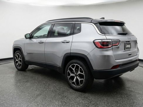 Used 2025 Jeep Compass Limited image 6