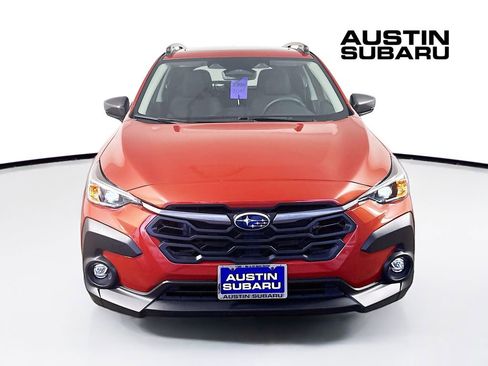 Used 2025 Subaru Crosstrek 2.0i Premium image 3
