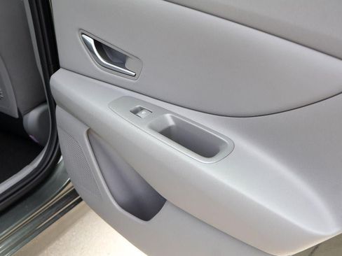 New 2026 Hyundai Elantra SEL Sport FWD image 23