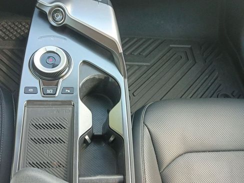 Used 2022 Kia EV6 Wind w/ Wind Technology Package AWD/4WD image 5