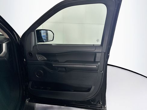 Used 2024 Ford Expedition Max XLT image 32