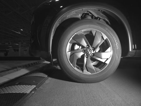 Used 2025 Nissan Rogue SV AWD/4WD image 12