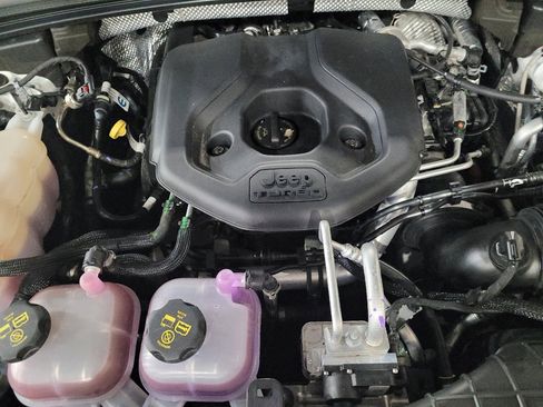 Used 2022 Jeep Grand Cherokee Limited 4xe image 30