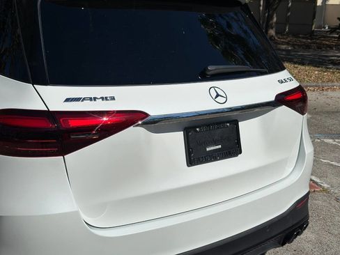 Used 2025 Mercedes-Benz GLE 53 AMG 4MATIC image 5