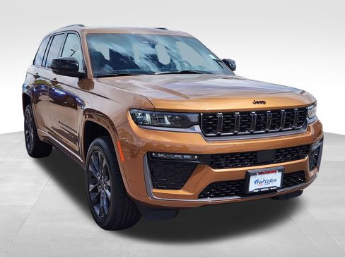 New 2026 Jeep Grand Cherokee Limited AWD/4WD image 3