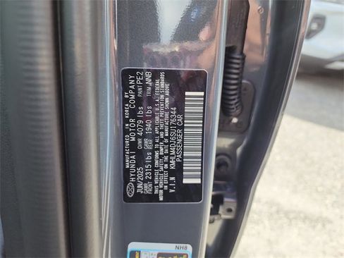 New 2025 Hyundai Elantra SEL image 29